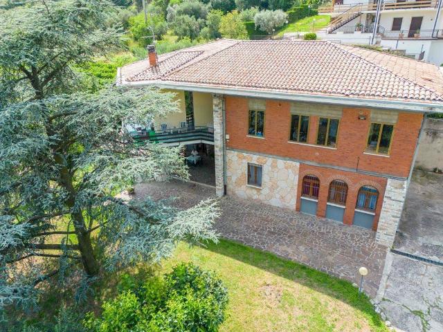 Villa in vendita a Grezzana VR