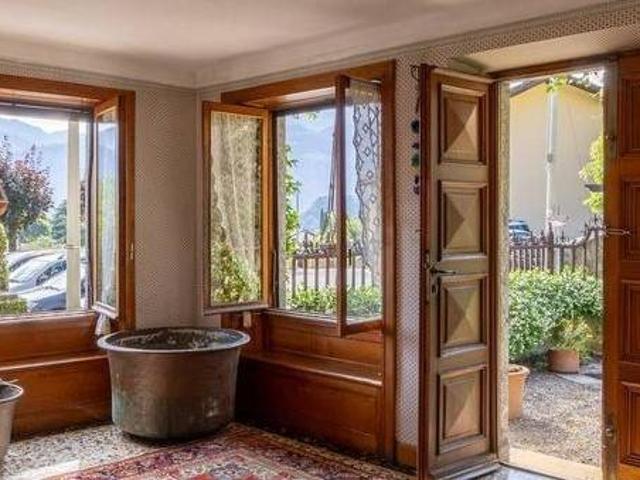 Villa in vendita a Griante CO