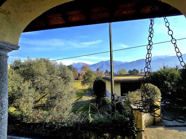 Villa in vendita a Griante CO