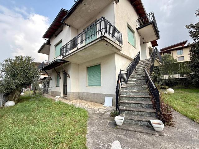 Villa in vendita a Grone BG