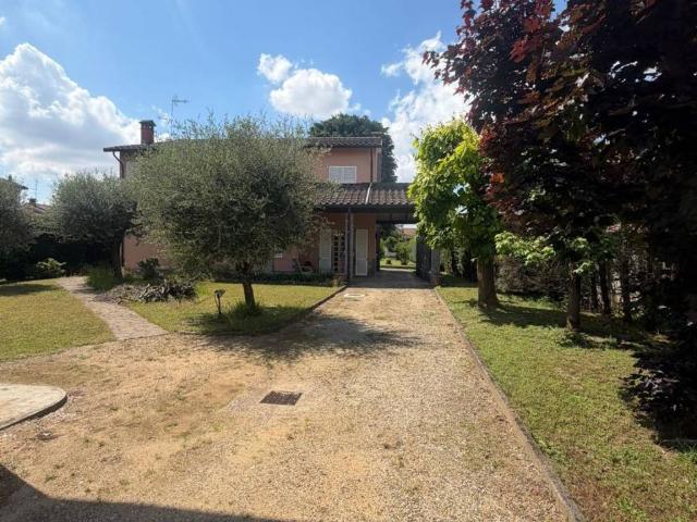 Villa in vendita a Gropello Cairoli PV
