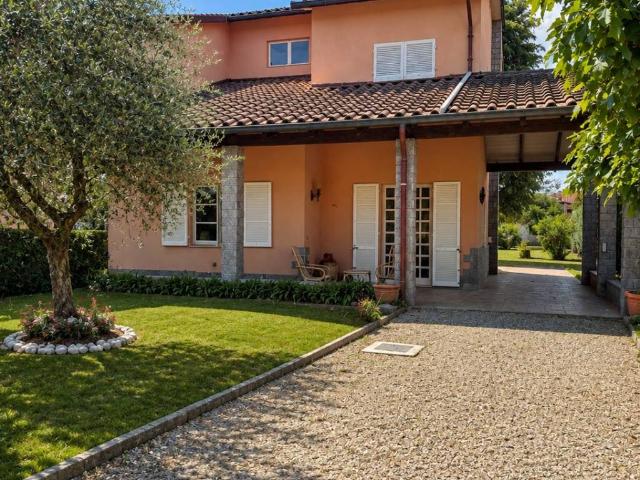 Villa in vendita a Gropello Cairoli PV