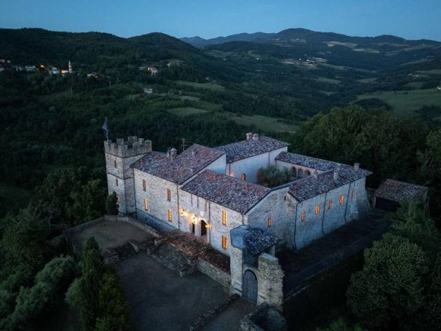 Villa in vendita a Gropparello PC