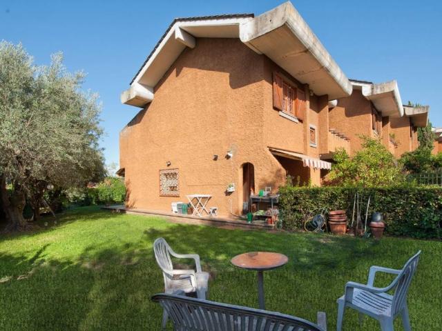 Villa in vendita a Grottaferrata RM