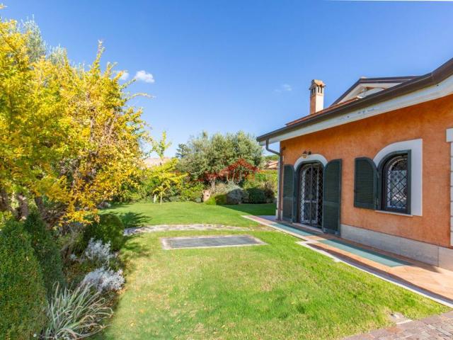 Villa in vendita a Grottaferrata RM