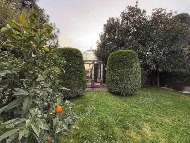 Villa in vendita a Grottaferrata RM