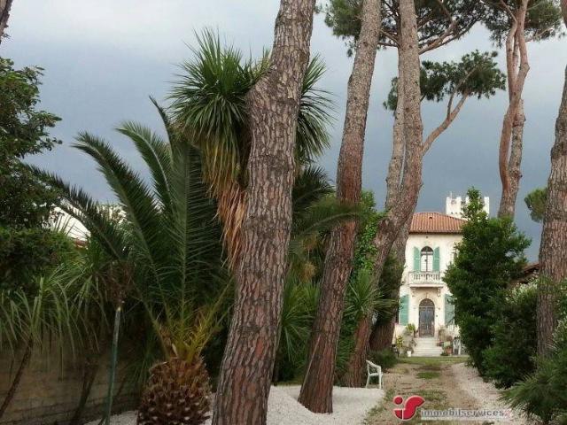 Villa in vendita a Grottaferrata RM