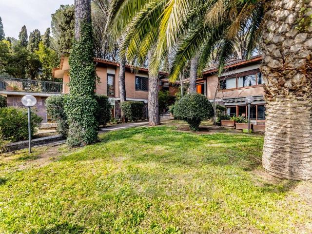 Villa in vendita a Grottaferrata RM