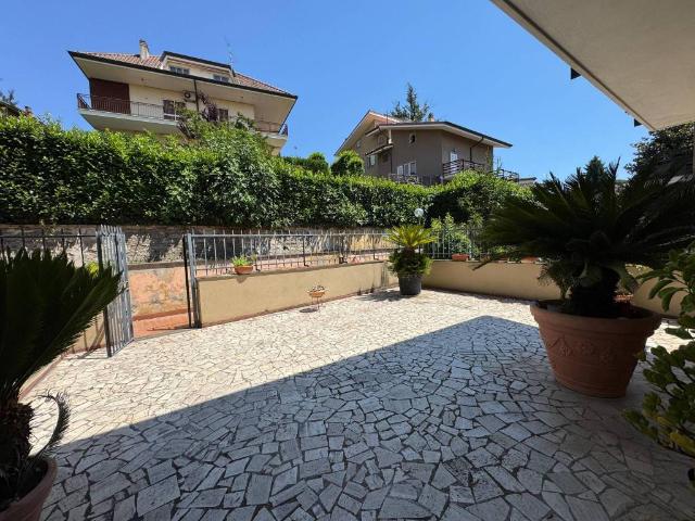 Villa in vendita a Grottaferrata RM