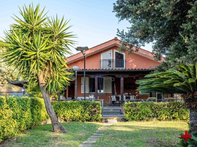 Villa in vendita a Grottaferrata RM