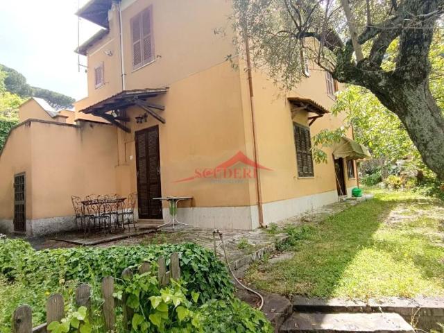 Villa in vendita a Grottaferrata RM
