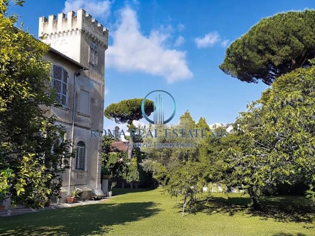 Villa in vendita a Grottaferrata RM