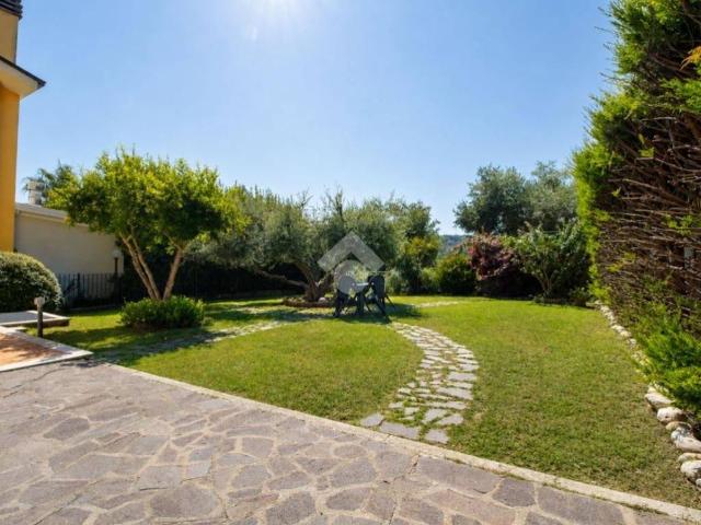 Villa in vendita a Grottammare AP
