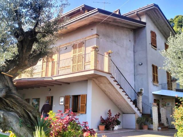 Villa in vendita a Grottammare AP