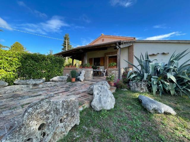 Villa in vendita a Gualdo Cattaneo PG