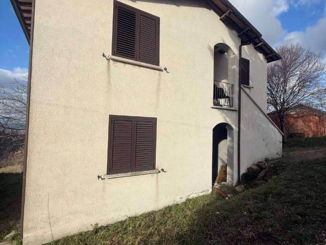 Villa in vendita a Gualdo Tadino PG