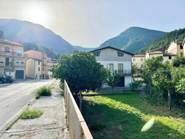 Villa in vendita a Gualdo Tadino PG