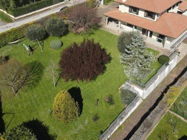 Villa in vendita a Gualdo Tadino PG