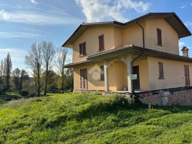Villa in vendita a Gualdo Tadino PG