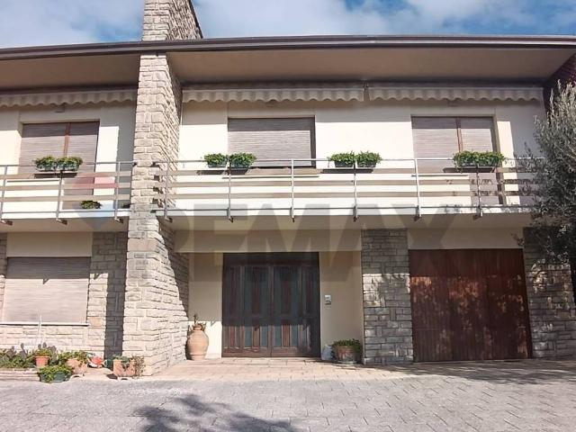 Villa in vendita a Gualdo Tadino PG