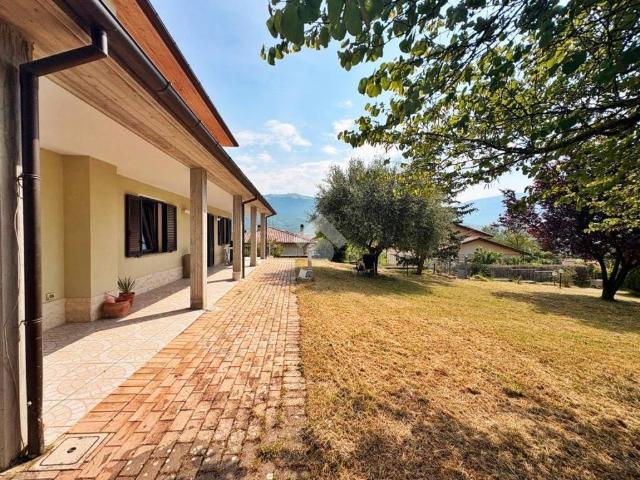 Villa in vendita a Gualdo Tadino PG