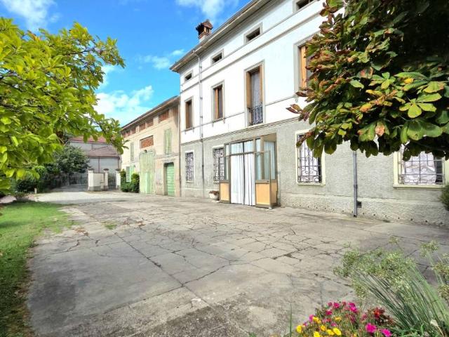 Villa in vendita a Gualtieri RE