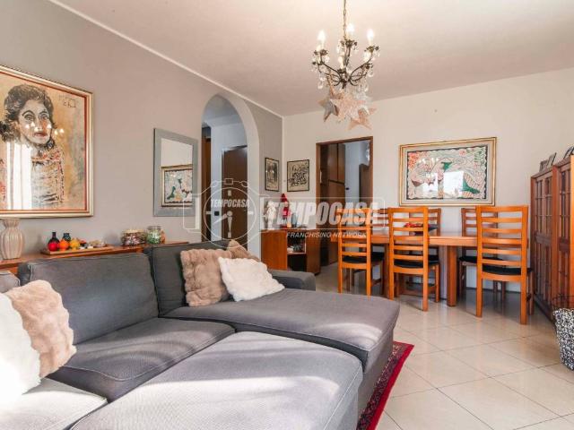 Villa in vendita a Guanzate CO