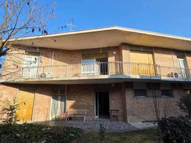 Villa in vendita a Guastalla RE