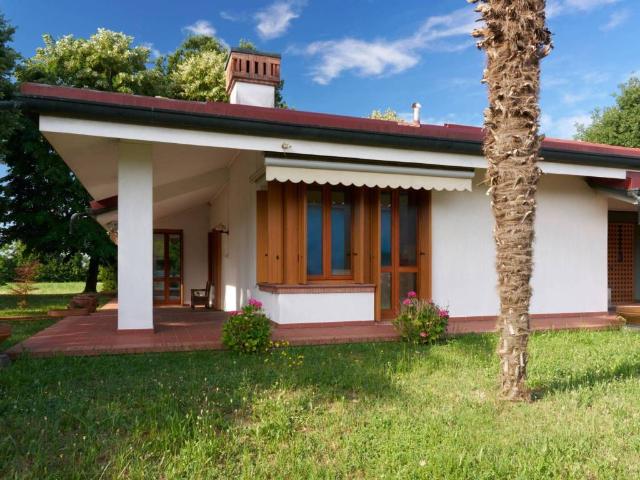 Villa in vendita a Guastalla RE
