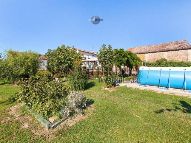 Villa in vendita a Guastalla RE