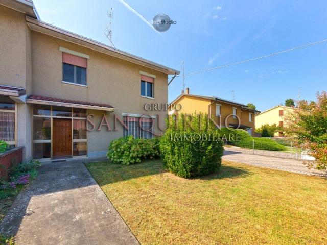 Villa in vendita a Guastalla RE