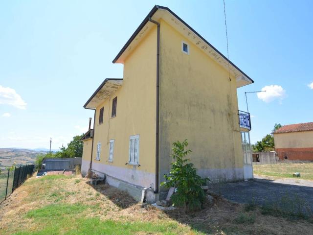Casa indipendente in vendita a Guardia Lombardi AV