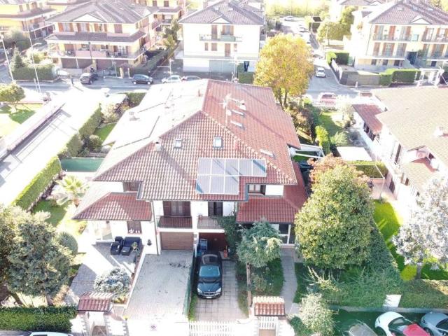 Villa in vendita a Gudo Visconti MI