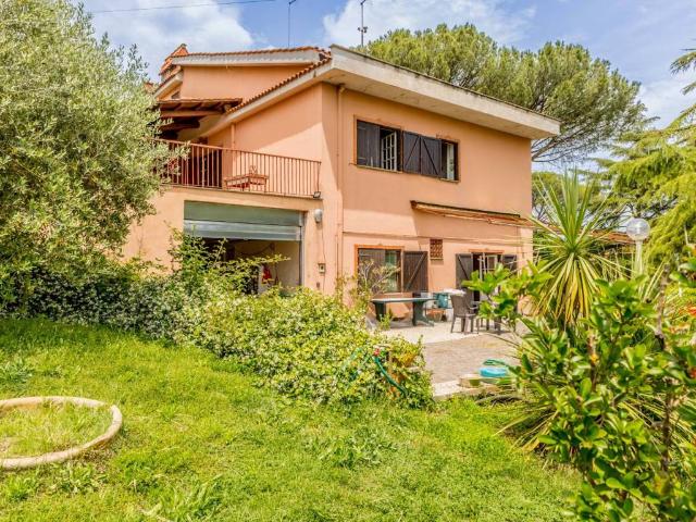 Villa in vendita a Guidonia Montecelio RM