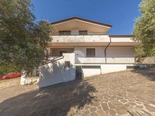 Villa in vendita a Guidonia Montecelio RM