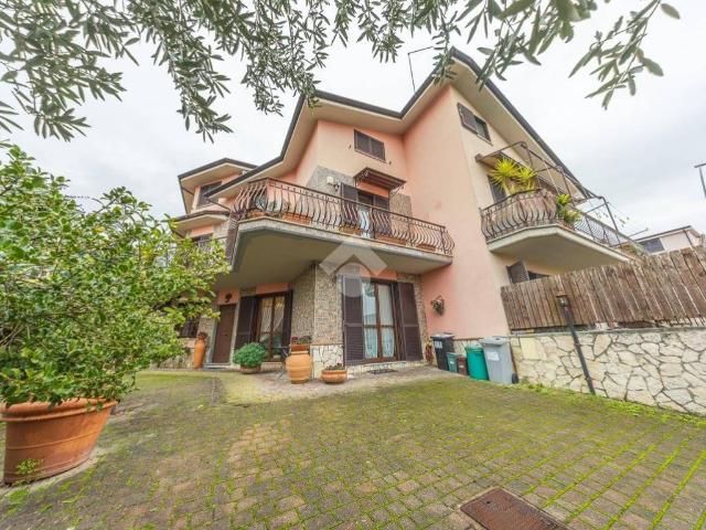 Villa in vendita a Guidonia Montecelio RM