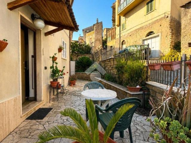 Villa in vendita a Guidonia Montecelio RM