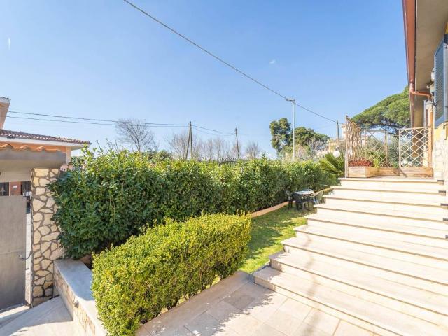 Villa in vendita a Guidonia Montecelio RM