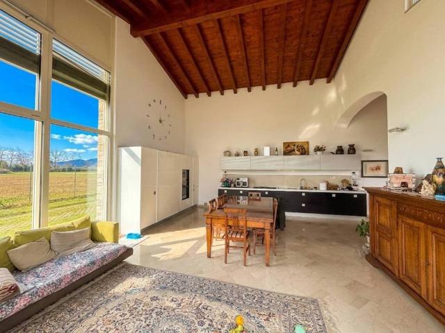 Villa in vendita a Gussago BS