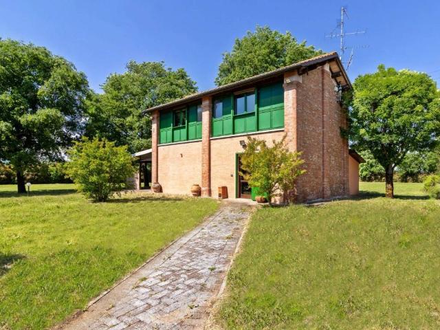 Villa in vendita a Dozza BO