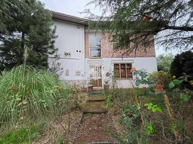 Villa in vendita a Dozza BO