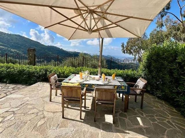 Villa in vendita a Dolceacqua IM
