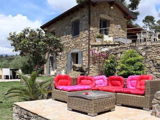 Villa in vendita a Dolceacqua IM