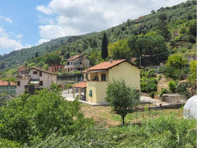 Villa in vendita a Dolceacqua IM