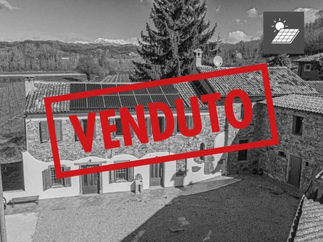 Villa in vendita a Dolegna del Collio GO