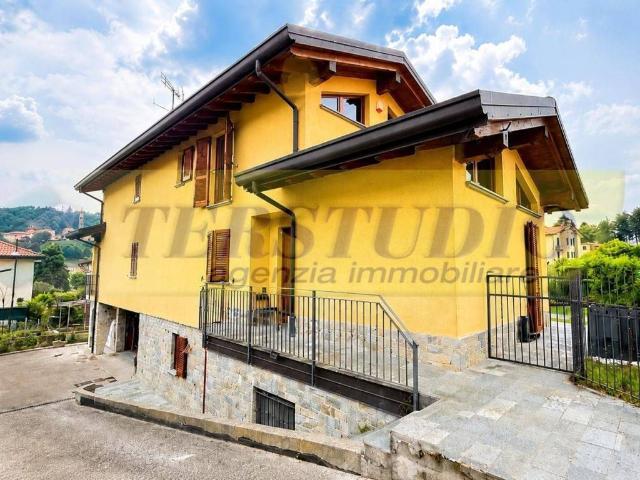 Villa in vendita a Dolzago LC