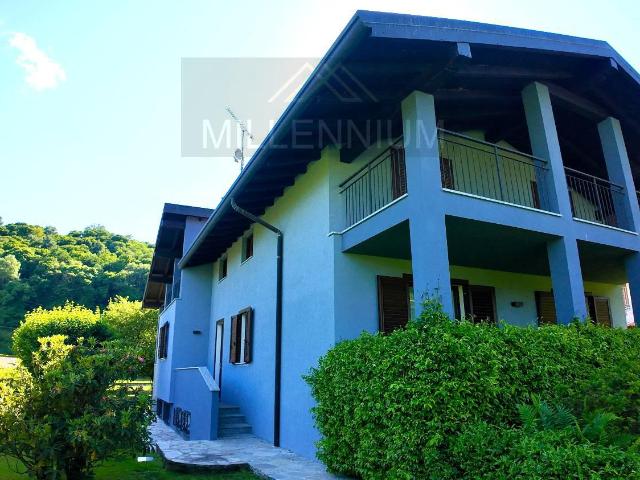 Villa in vendita a Dormelletto