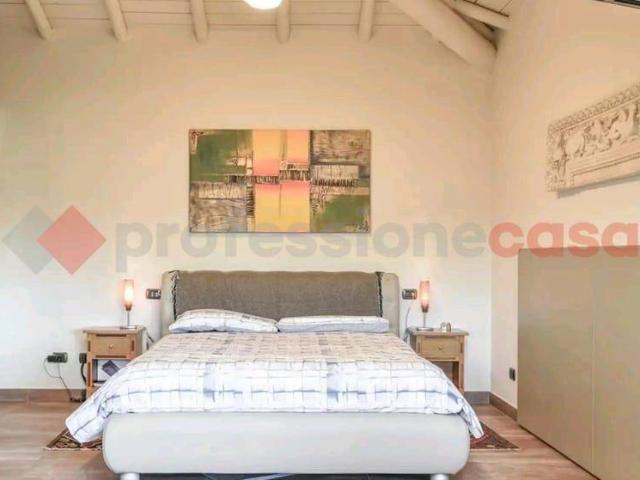 Villa in vendita a Dormelletto NO