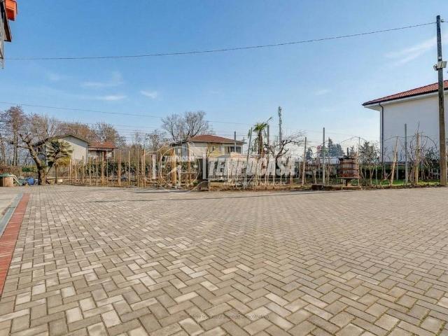 Villa in vendita a Dormelletto NO