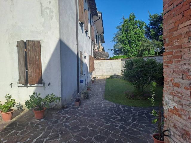 Villa in vendita a Dosolo MN